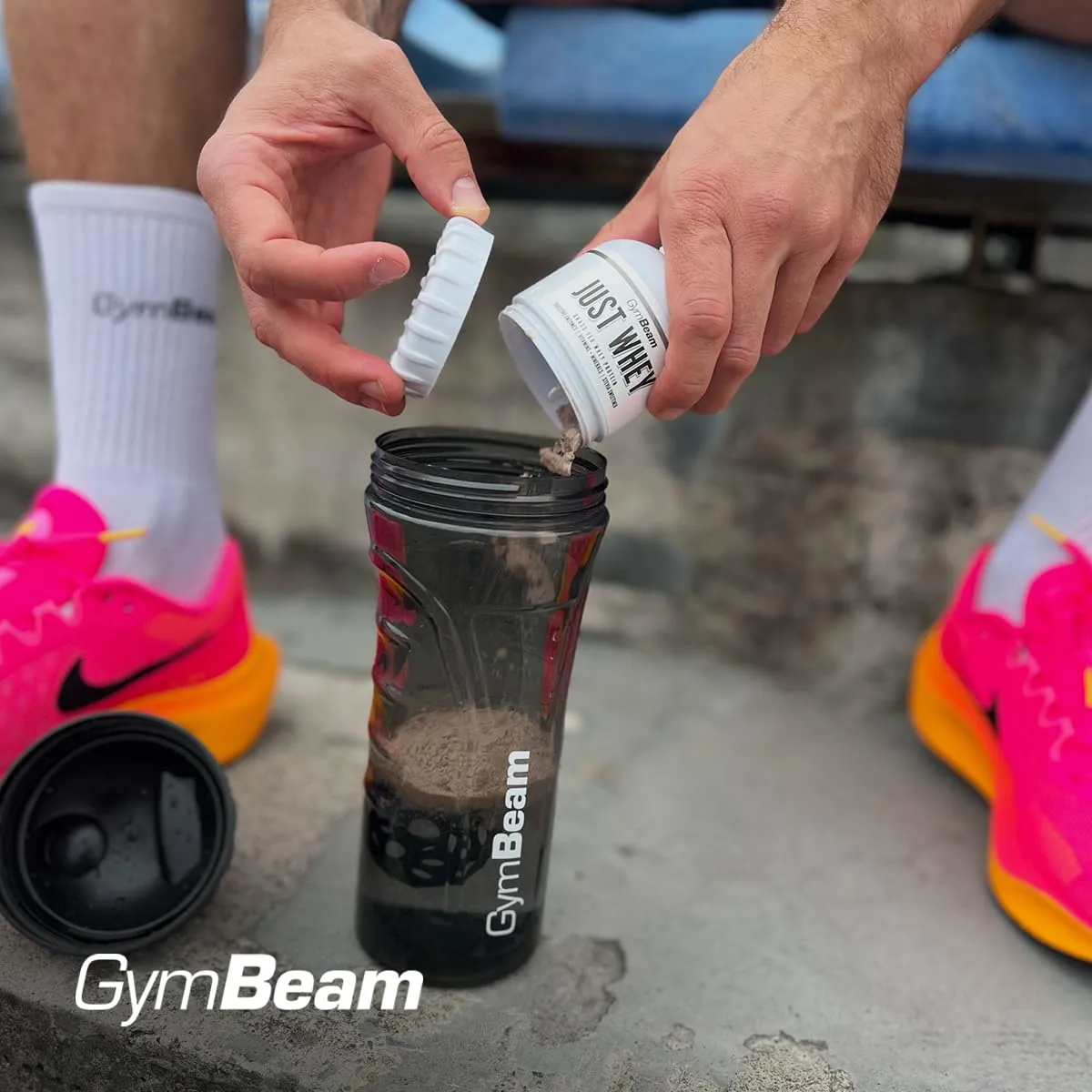 GymBeam Infinity shaker 1000 ml nero in Tritan senza BPA