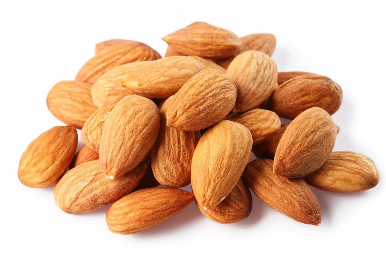 GymBeam Mandorle Sgusciate 500 g senza sale