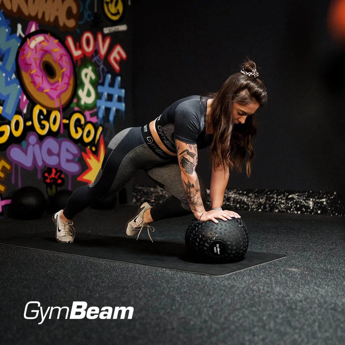 GymBeam Slam Ball palla medica PVC antiscivolo sabbia