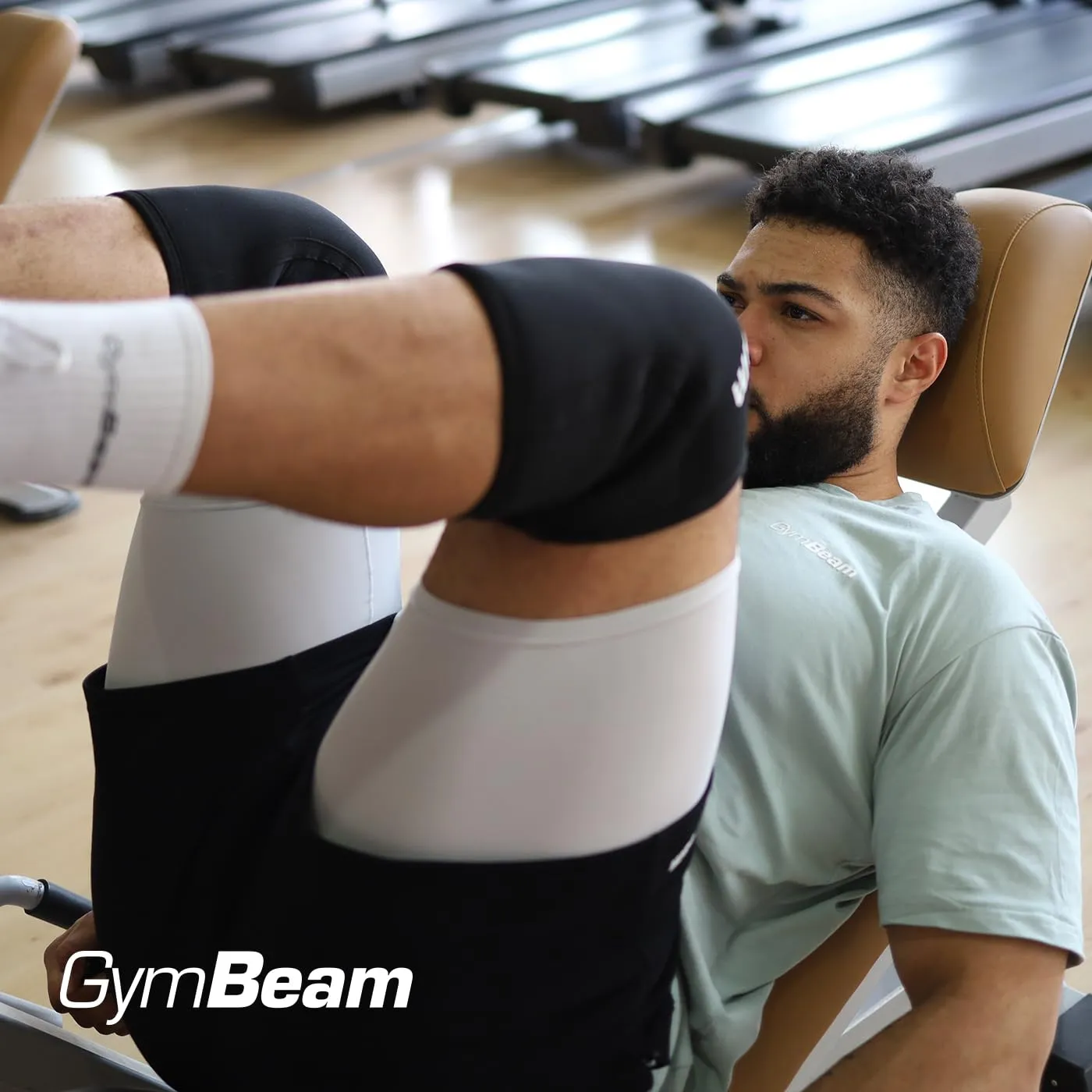GymBeam Conquer ginocchiere neoprene 2 pz palestra