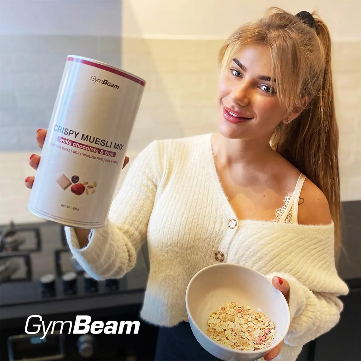 GymBeam Crispy Muesli Mix cereali proteici 420g white chocolate fruit
