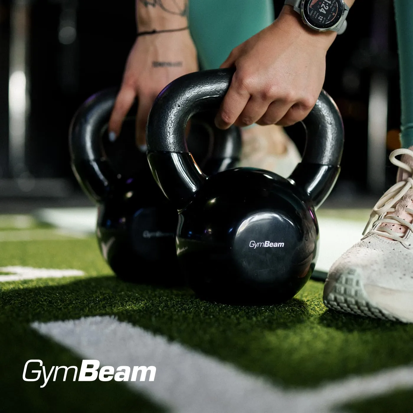 GymBeam Kettlebell professionale ferro vinile 4-20 kg