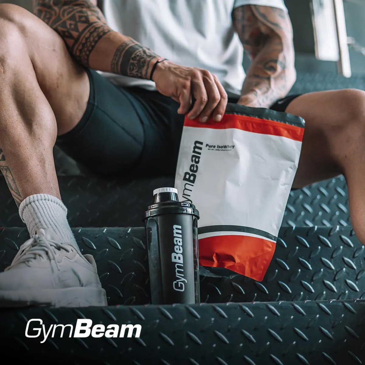 GymBeam Pure IsoWhey Proteine Isolate 2500 g Fragola