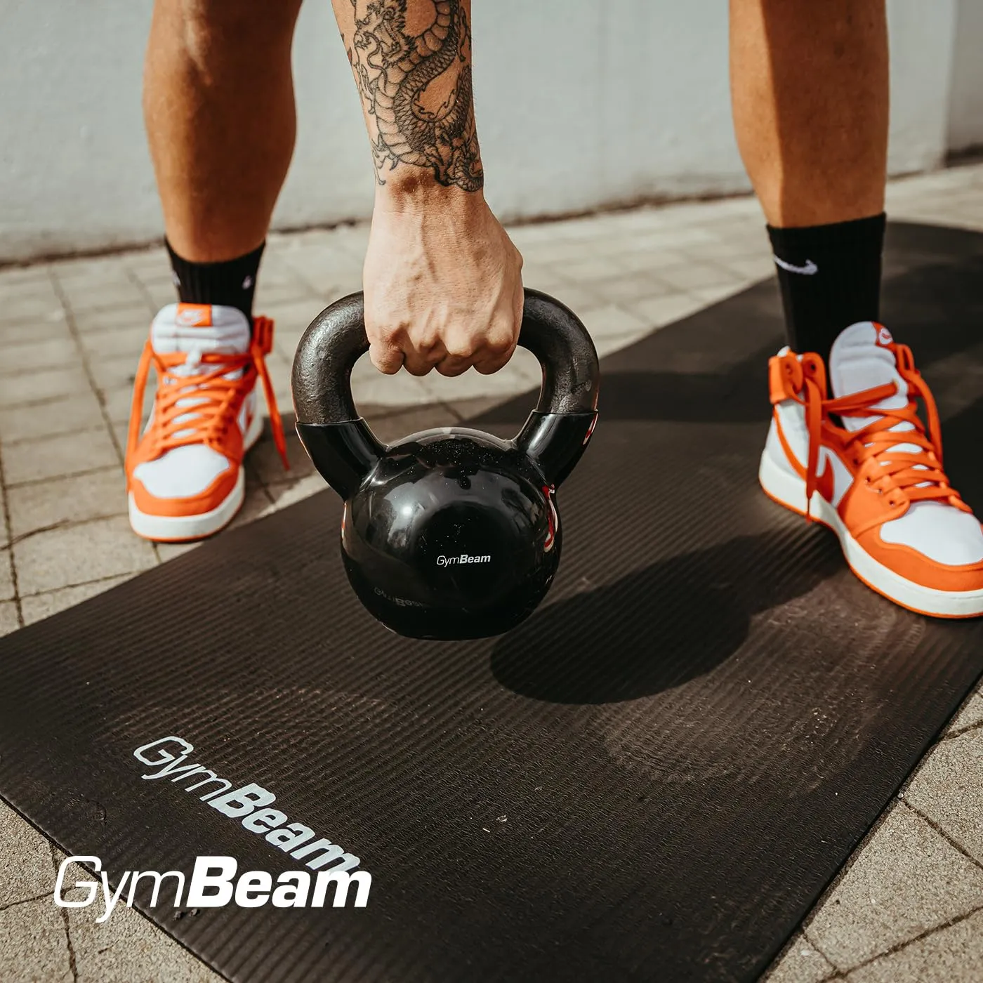 GymBeam Kettlebell professionale ferro vinile 4-20 kg