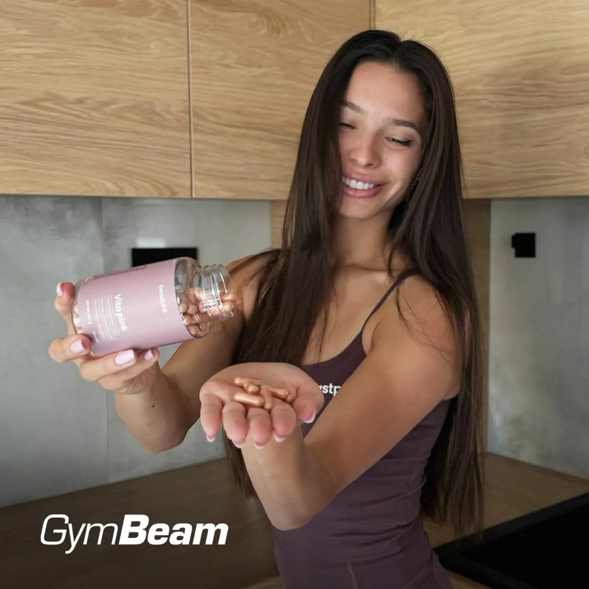 GymBeam Vita Pink multivitaminico donna 120 capsule energia