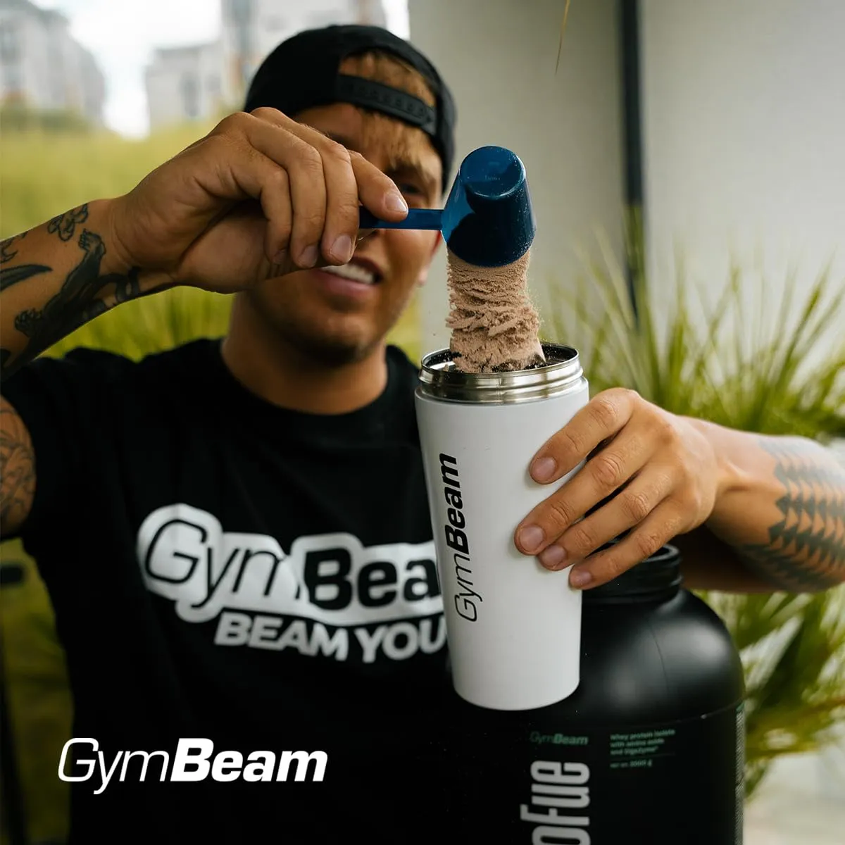 GymBeam Shaker Acciaio 750 ml Bianco con Filtro Proteine Fredde